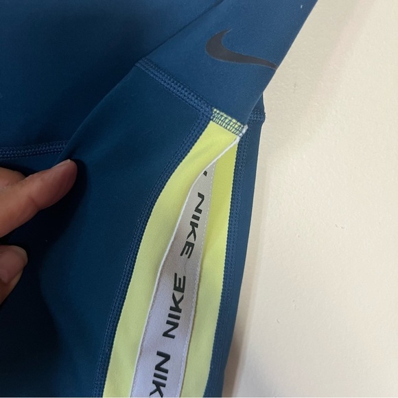 Nike Dri Fit Leggings Teal Striped White Neon Yellow Logo On Leg Size Large - Picture 10 of 15